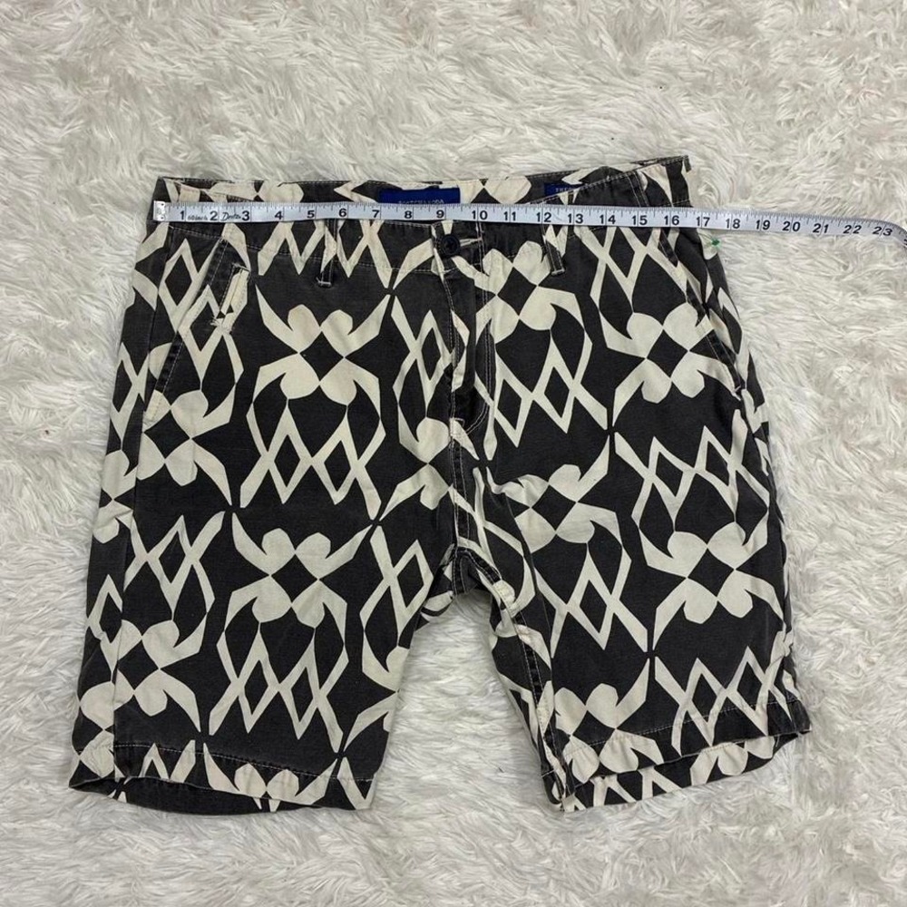 Preppy Scotch & Soda black + white patterned shorts - Picture 3 of 5
